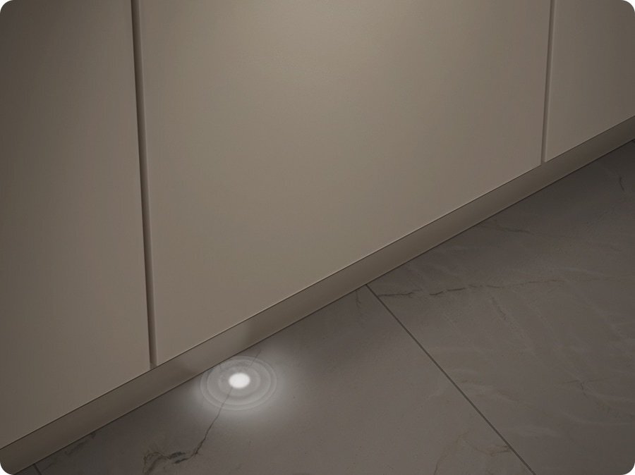 Von au&szlig;en sichtbarer Lichtpunkt am Boden