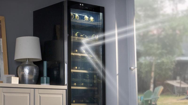 Anti-UV-Glasfront