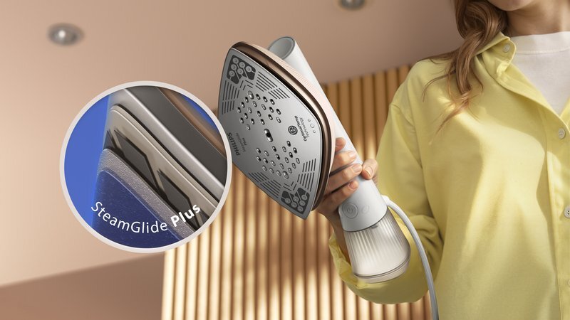Erlebe m&uuml;heloses, seidig-glattes Gleiten auf jedem Stoff mit unserer hochwertigen SteamGlide Plus B&uuml;gelsohle